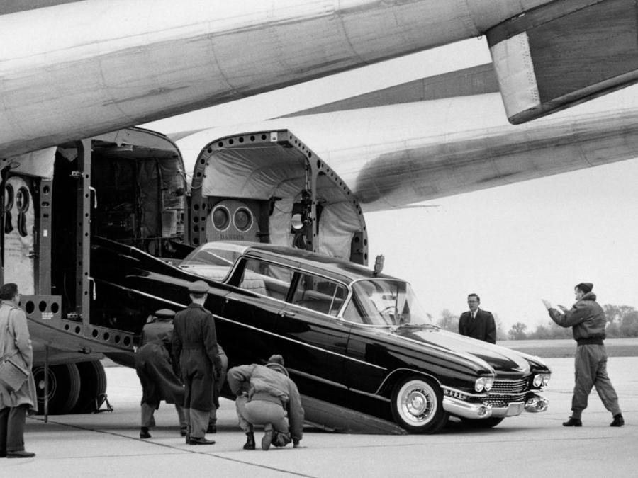  Cadillac Fleetwood Seventy-Five Special Limousine 1959 года  (фото 17 из 17)